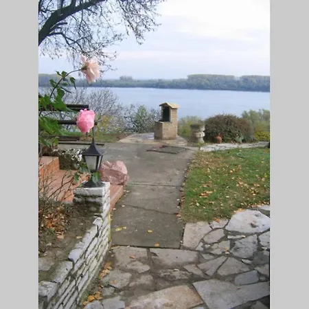 Kornelija Villa Stari Slankamen